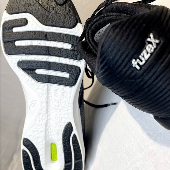 BRAND NEW, never worn, ASICS fuzeX Rush running shoes - Picture 5 of 5